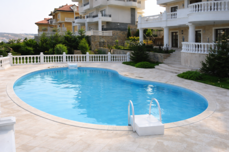 Xử lý nước hồ bơi